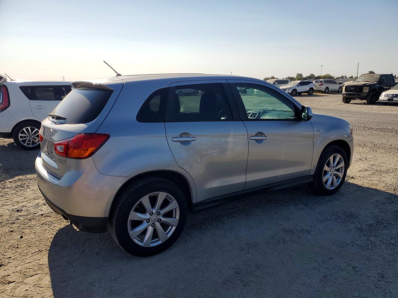 2015 MITSUBISHI OUTLANDER SPORT ES — снимка 3