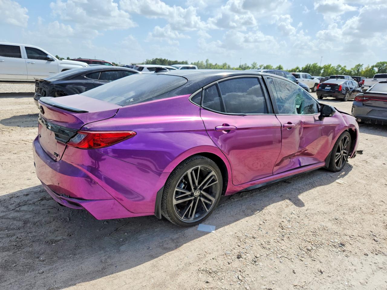 2025 TOYOTA CAMRY XSE — снимка 3
