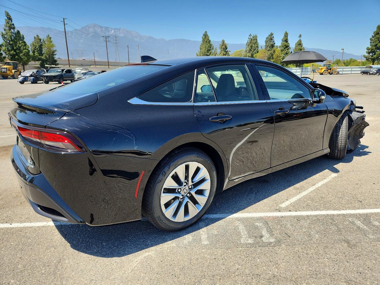 2025 TOYOTA MIRAI XLE — снимка 3