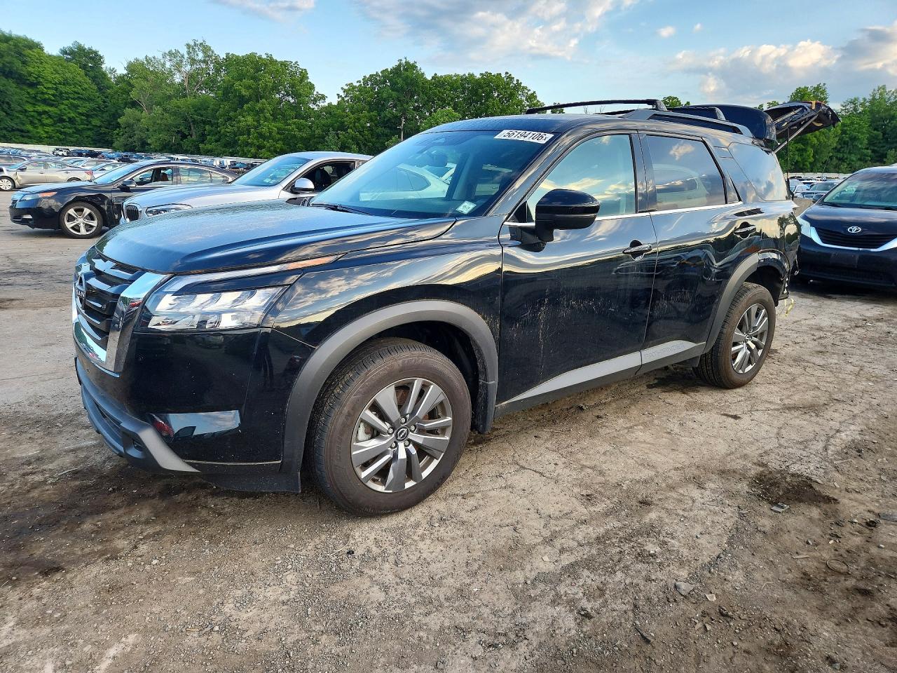 2025 NISSAN PATHFINDER SV