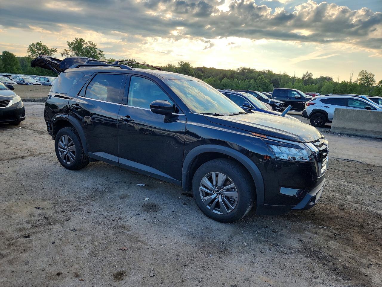 2025 NISSAN PATHFINDER SV — снимка 4