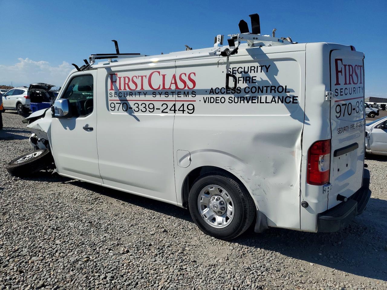 2016 NISSAN NV 2500 HD SV — снимка 2