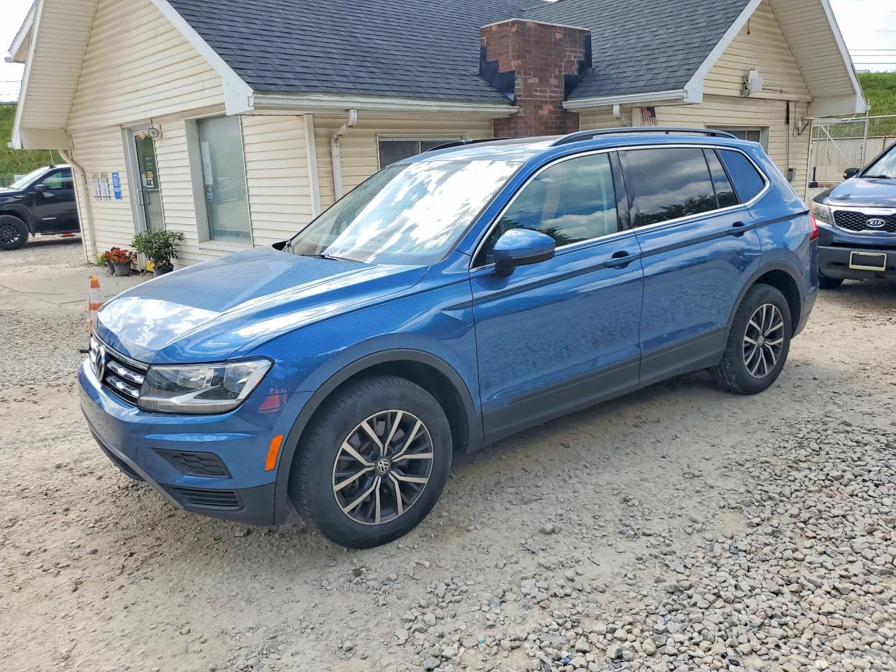 2019 VOLKSWAGEN TIGUAN SE