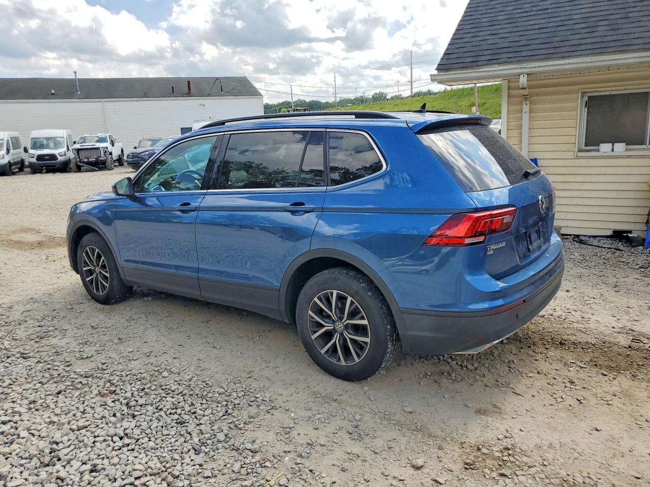 2019 VOLKSWAGEN TIGUAN SE — снимка 2