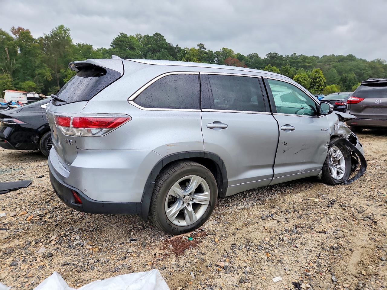 2015 TOYOTA HIGHLANDER HYBRID LIMITED PLATINUM — снимка 3