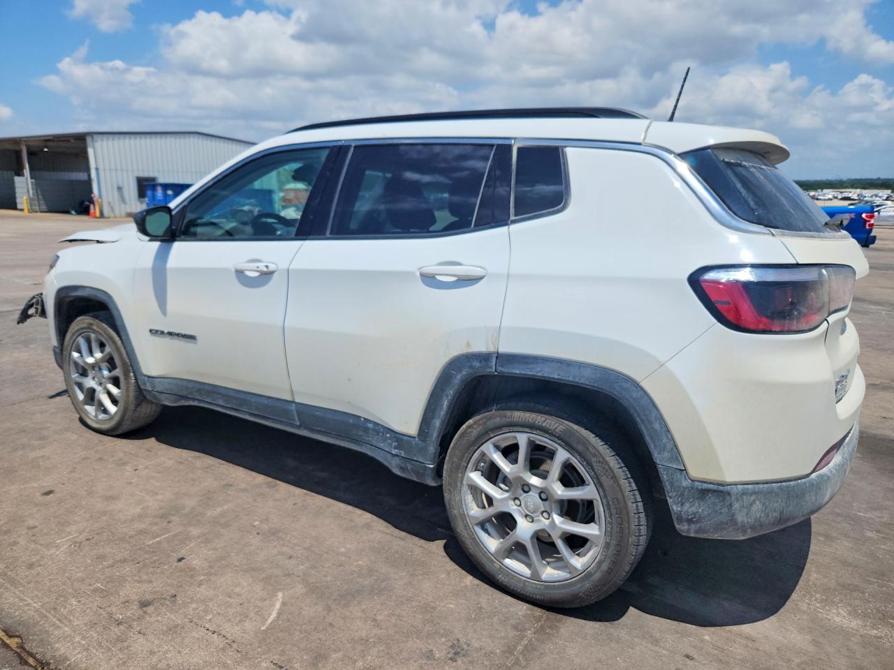 2022 JEEP COMPASS LATITUDE LUX — снимка 2