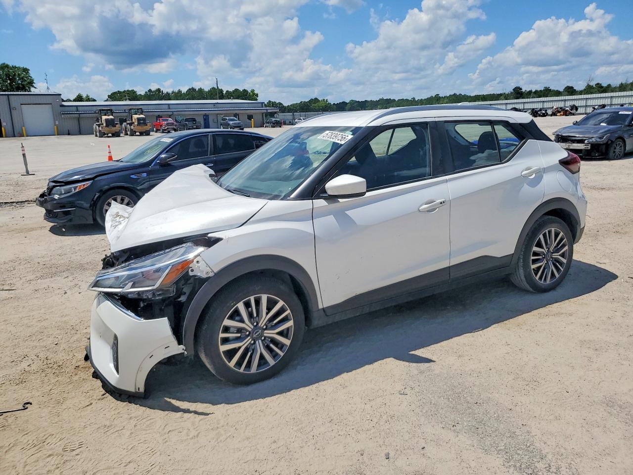 2024 NISSAN KICKS SV