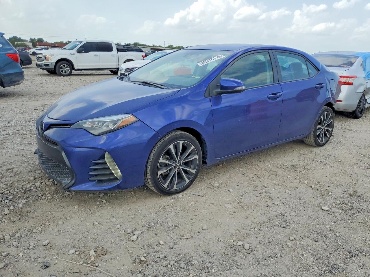 2017 TOYOTA COROLLA SE