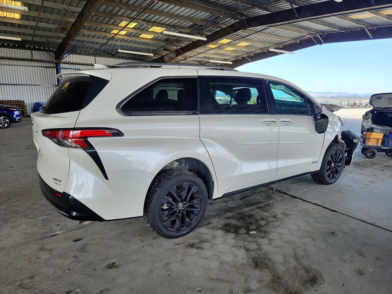 2021 TOYOTA SIENNA LIMITED 7-PASSENGER — снимка 3