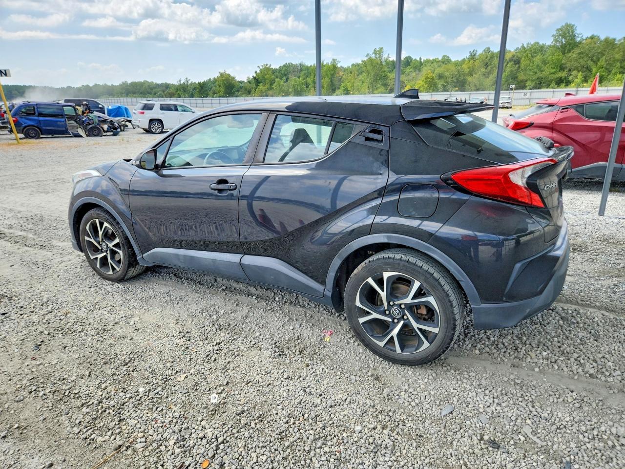 2018 TOYOTA C-HR XLE — снимка 2