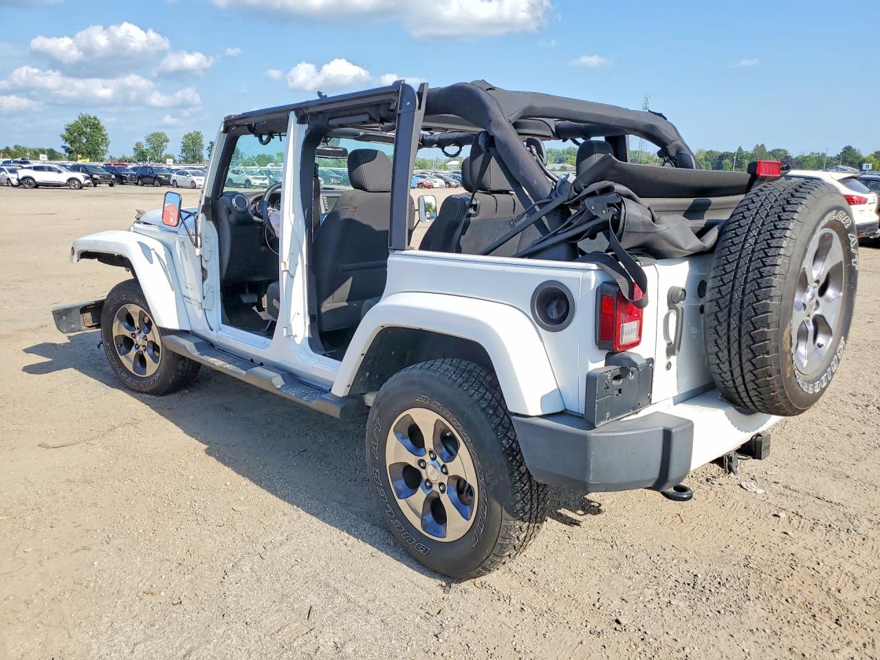 2016 JEEP WRANGLER UNLIMITED SAHARA — снимка 2