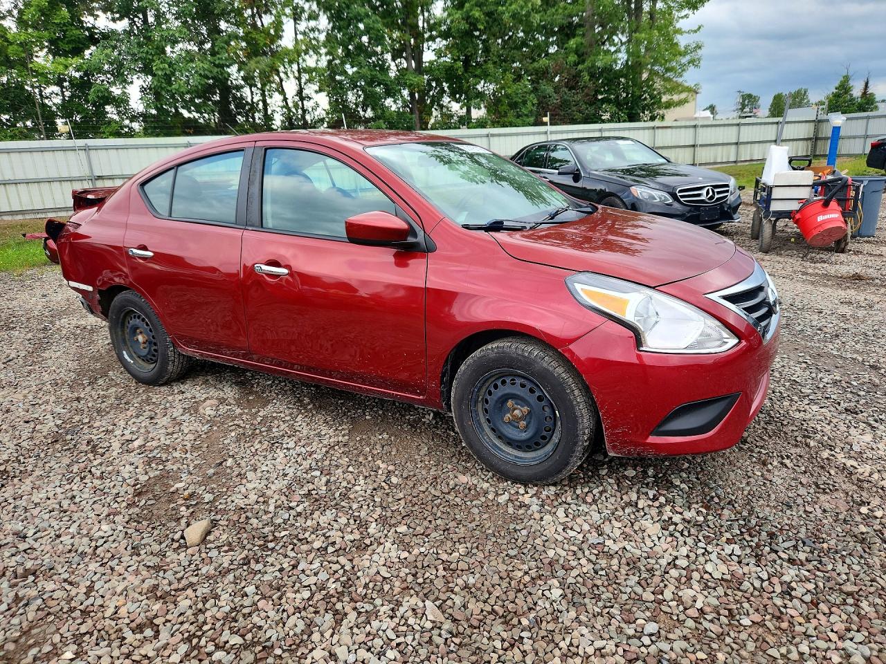 2019 NISSAN VERSA SV — снимка 4