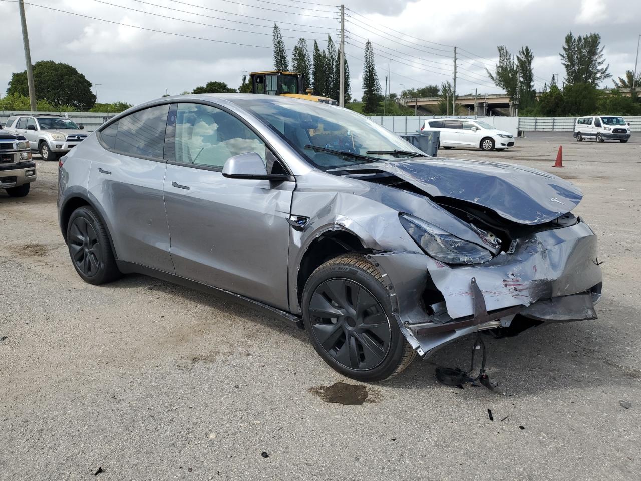 2024 TESLA MODEL Y — снимка 4