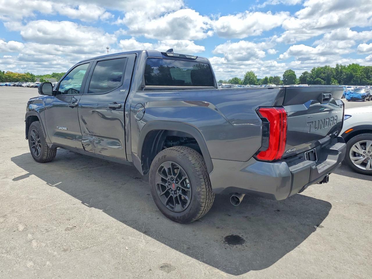 2026 TOYOTA TUNDRA SR5 — снимка 2