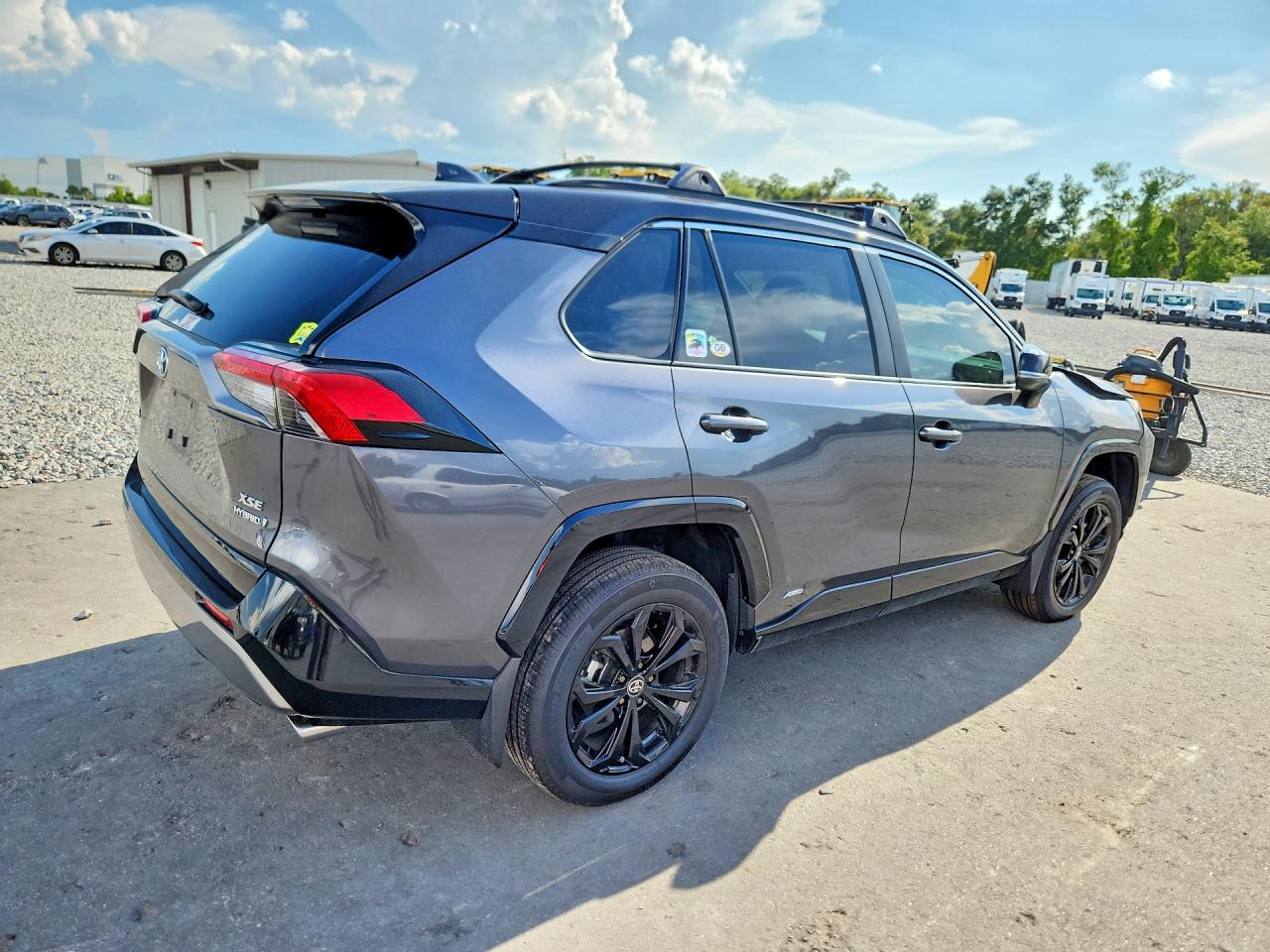 2024 TOYOTA RAV4 XSE — снимка 3