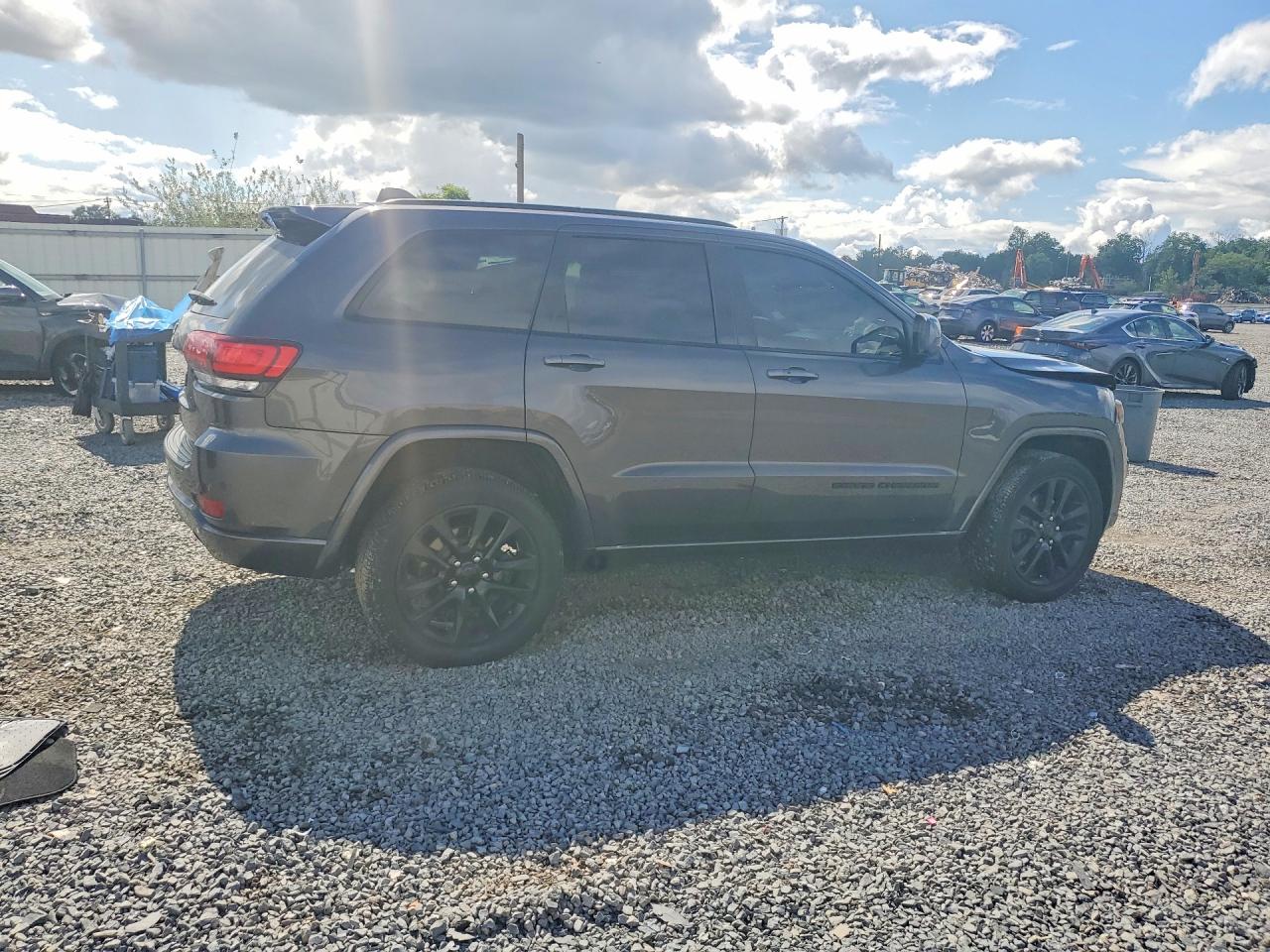 2020 JEEP GRAND CHEROKEE LAREDO — снимка 3