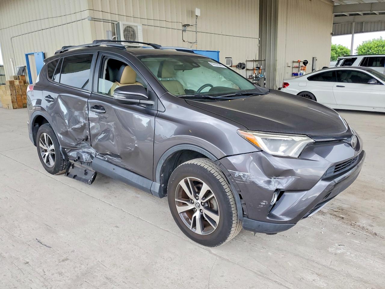 2018 TOYOTA RAV4 XLE — снимка 4