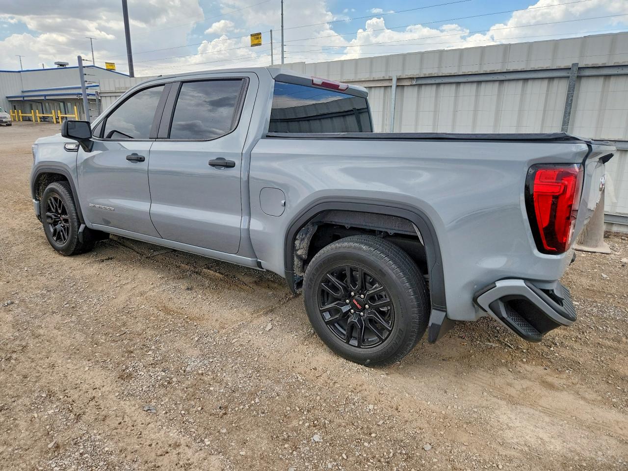 2024 GMC SIERRA C1500 — снимка 2