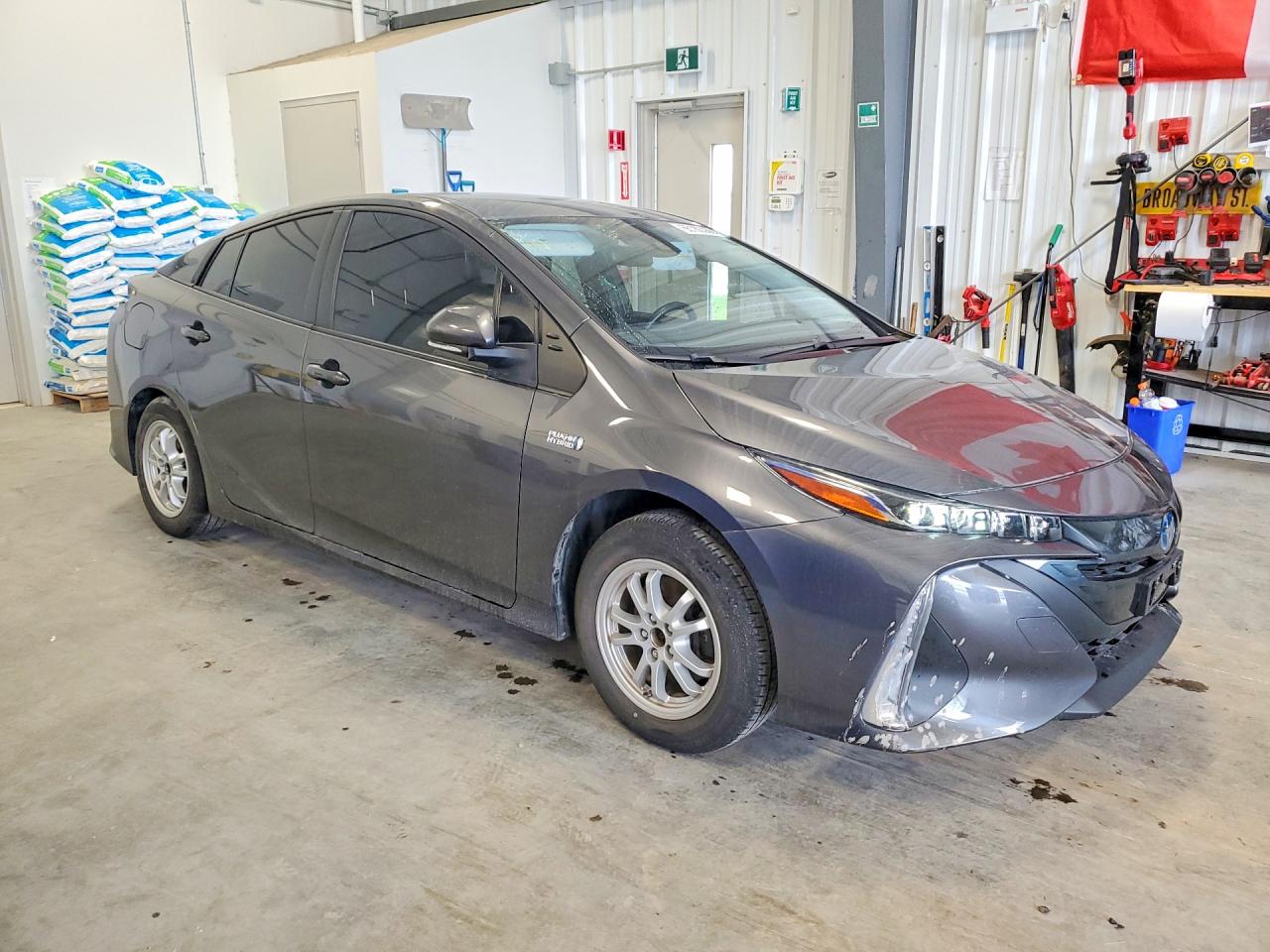 2021 TOYOTA PRIUS PRIME LE — снимка 4