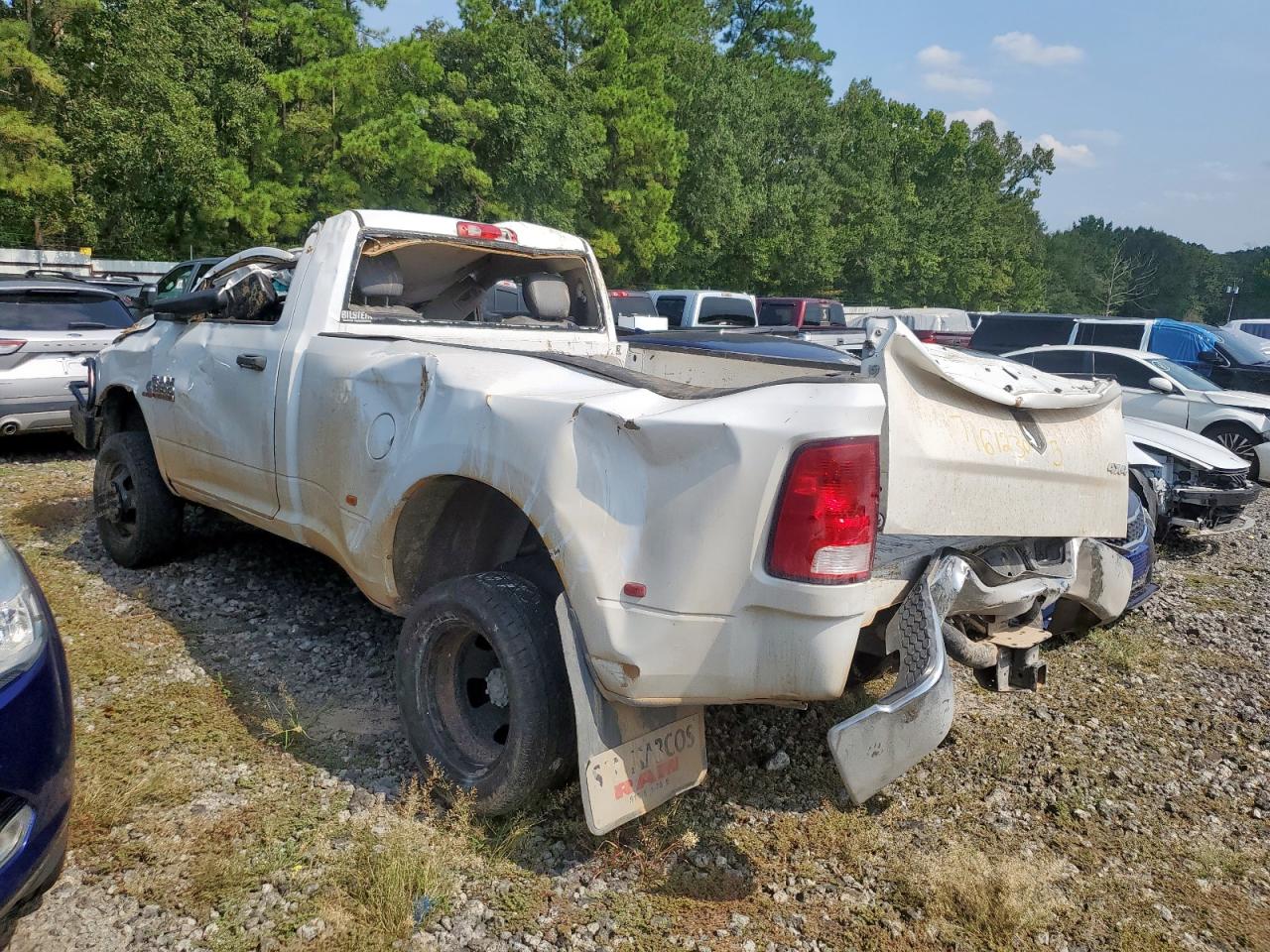 2018 RAM 3500 ST — снимка 2