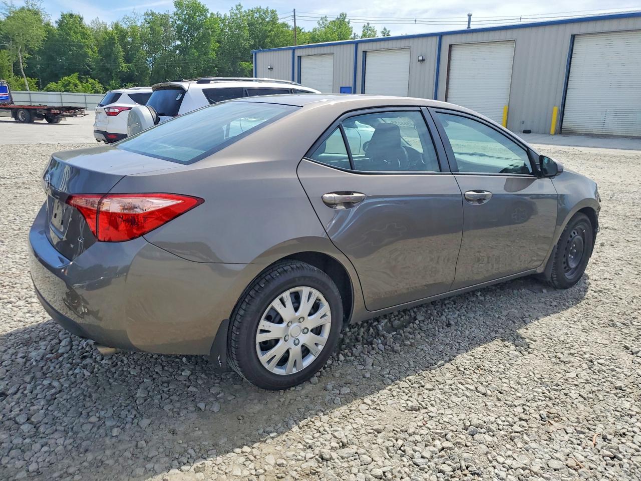 2017 TOYOTA COROLLA LE — снимка 3