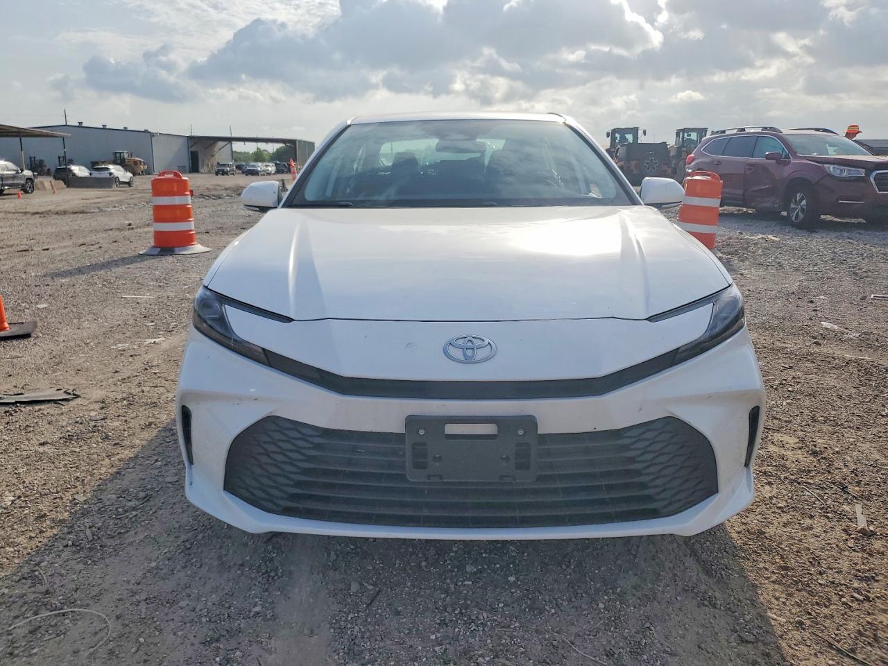 2025 TOYOTA CAMRY LE — снимка 5