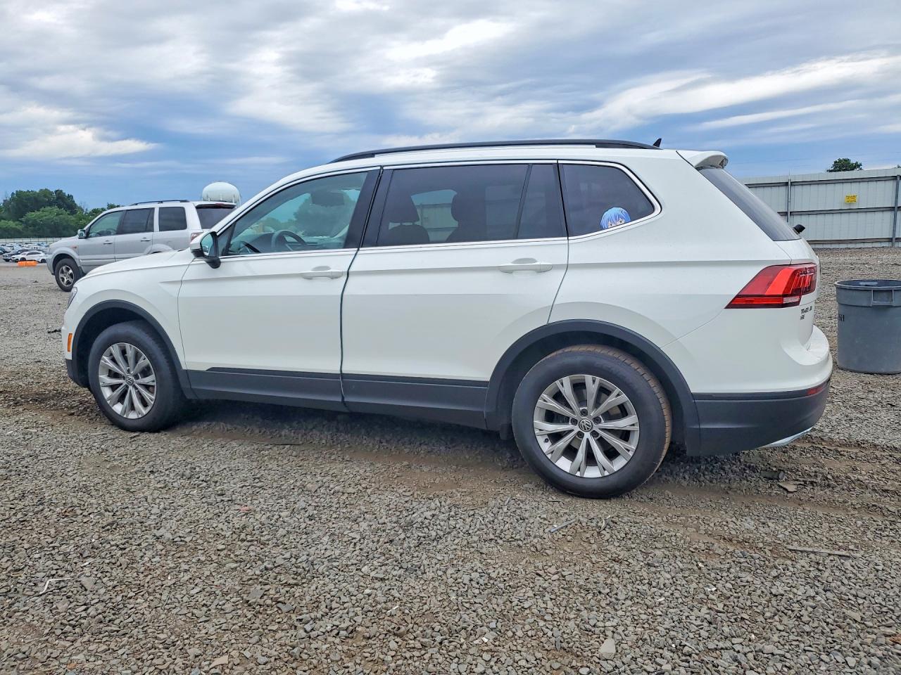 2019 VOLKSWAGEN TIGUAN SE — снимка 2