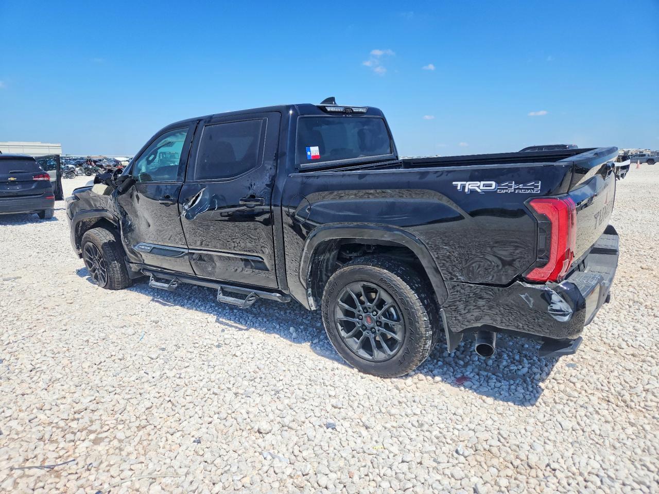 2026 TOYOTA TUNDRA PLATINUM — снимка 2