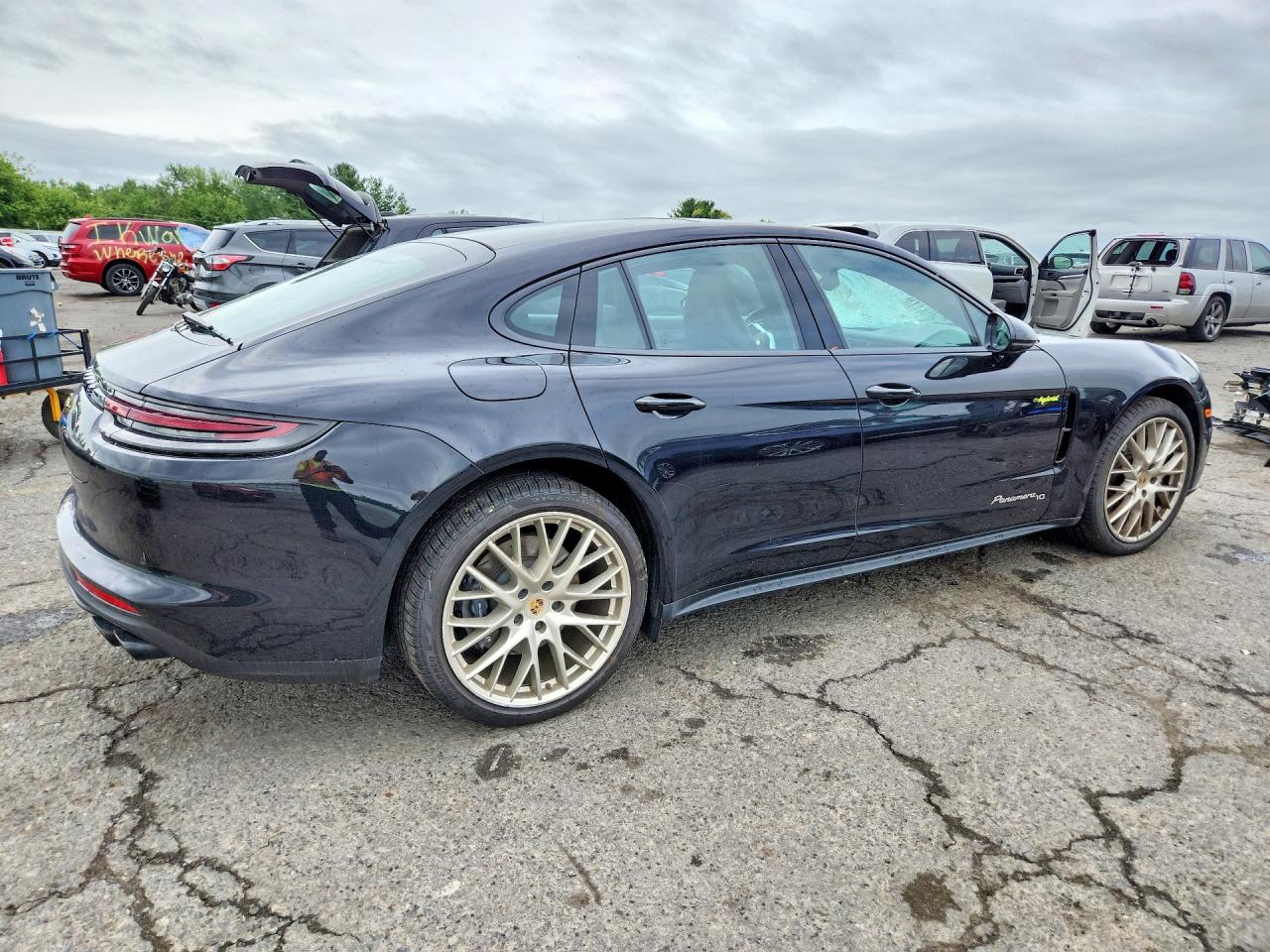 2020 PORSCHE PANAMERA 4 E-HYBRID — снимка 3
