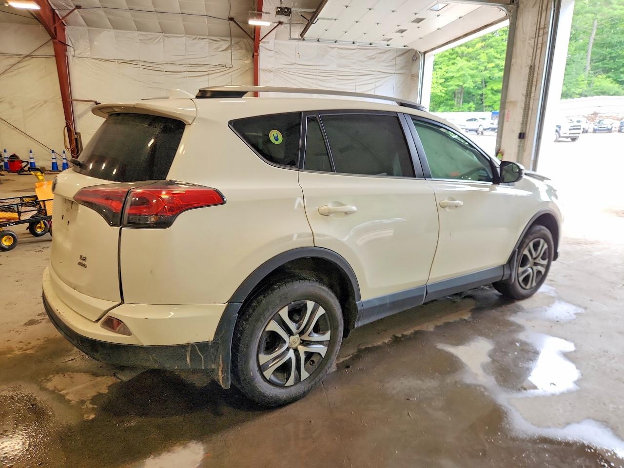 2018 TOYOTA RAV4 LE — снимка 3