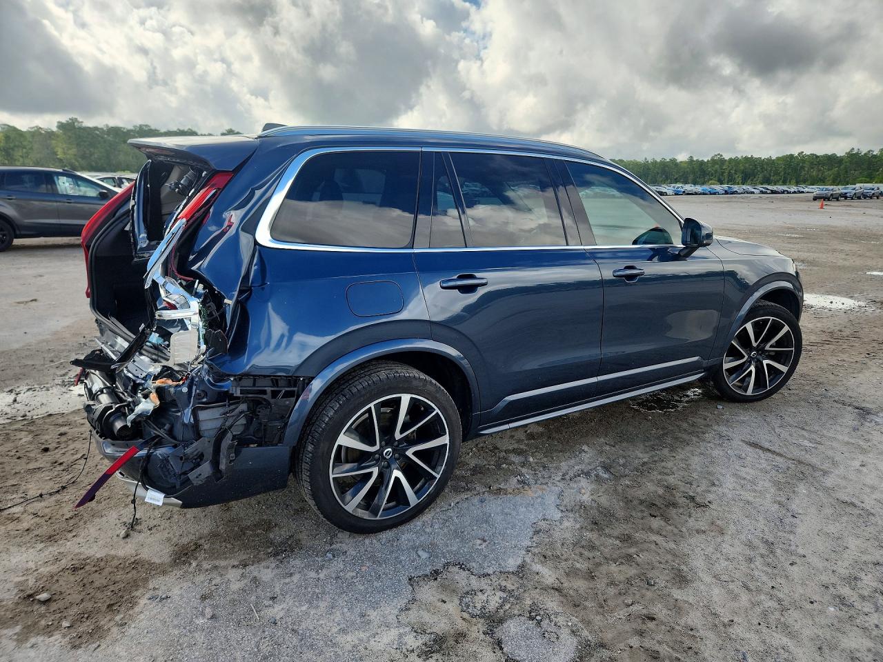 2022 VOLVO XC90 T6 MOMENTUM — снимка 3