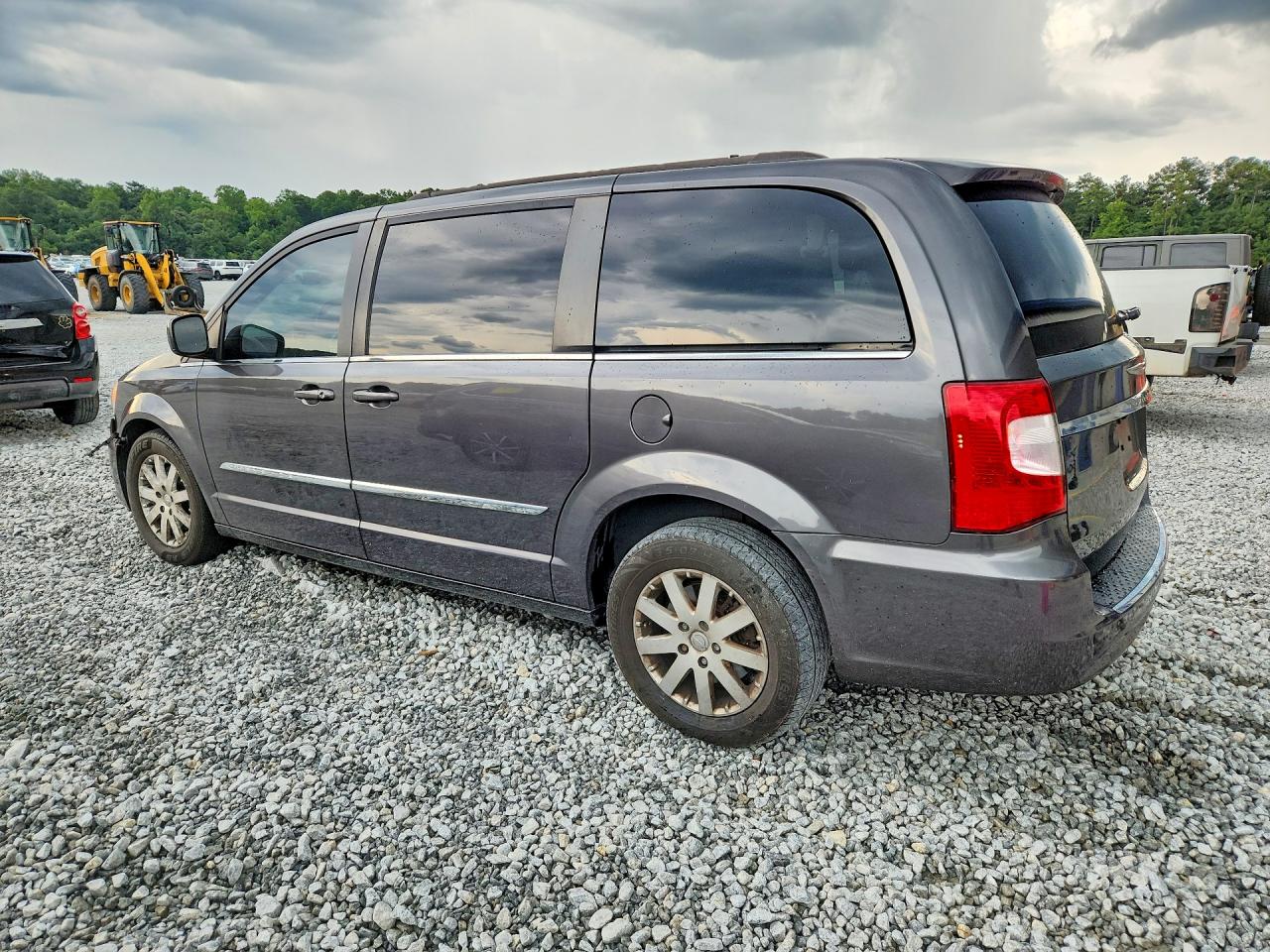 2015 CHRYSLER TOWN & COUNTRY TOURING — снимка 2
