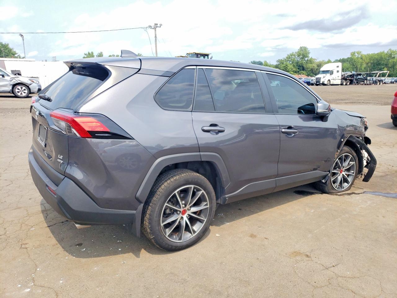 2023 TOYOTA RAV4 LE — снимка 3