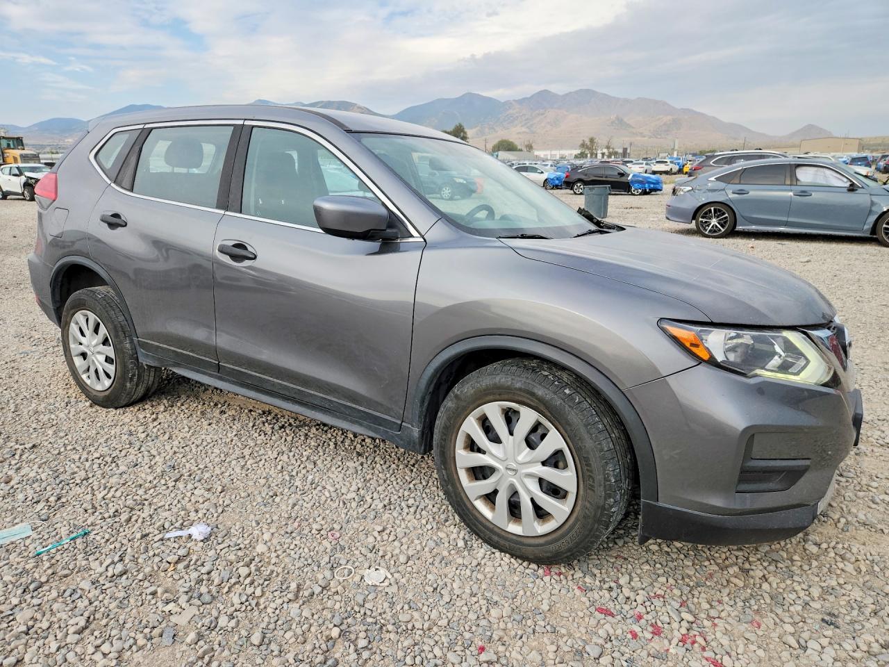 2017 NISSAN ROGUE S — снимка 4