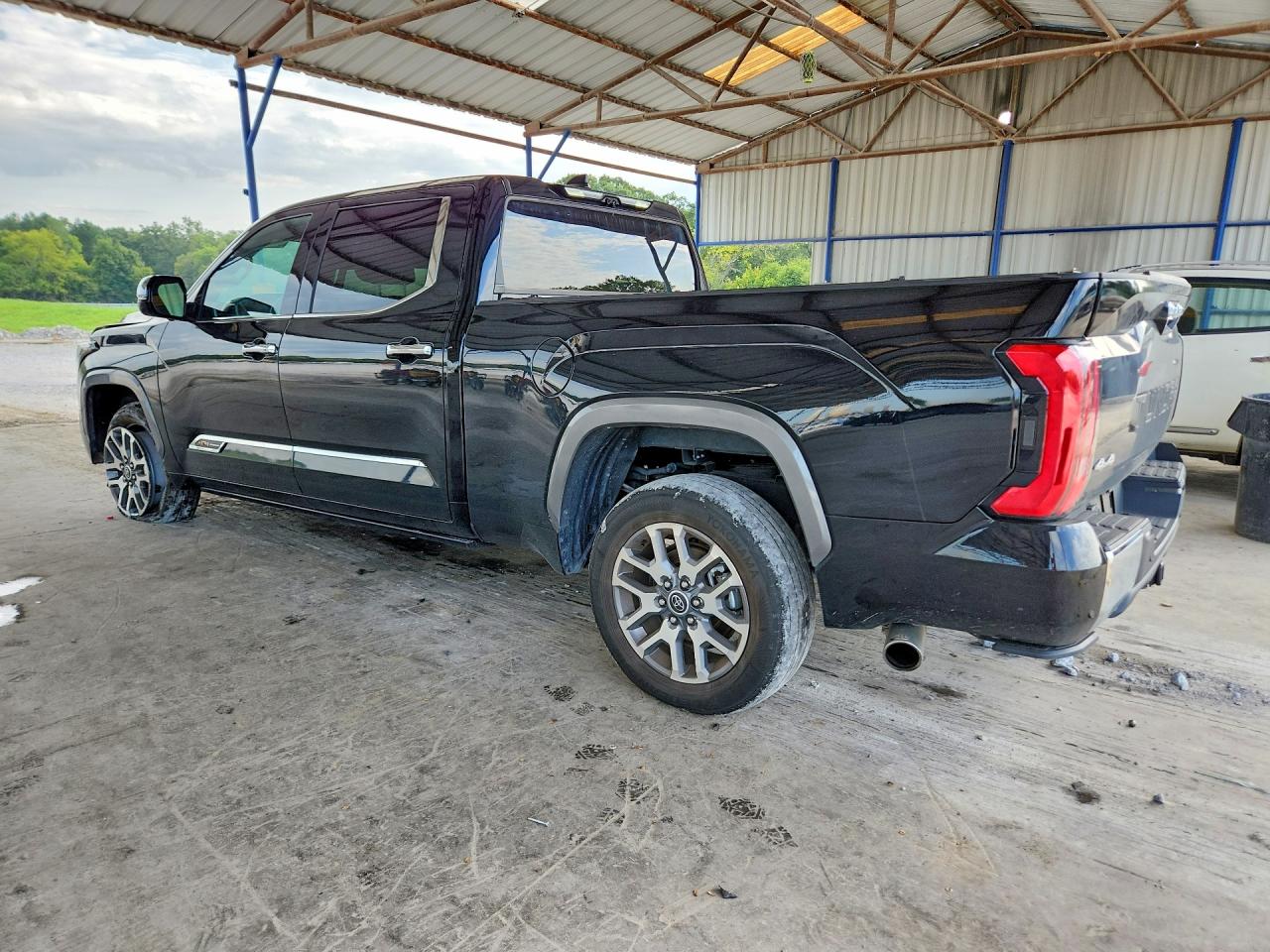 2024 TOYOTA TUNDRA 1794 EDITION HV — снимка 2
