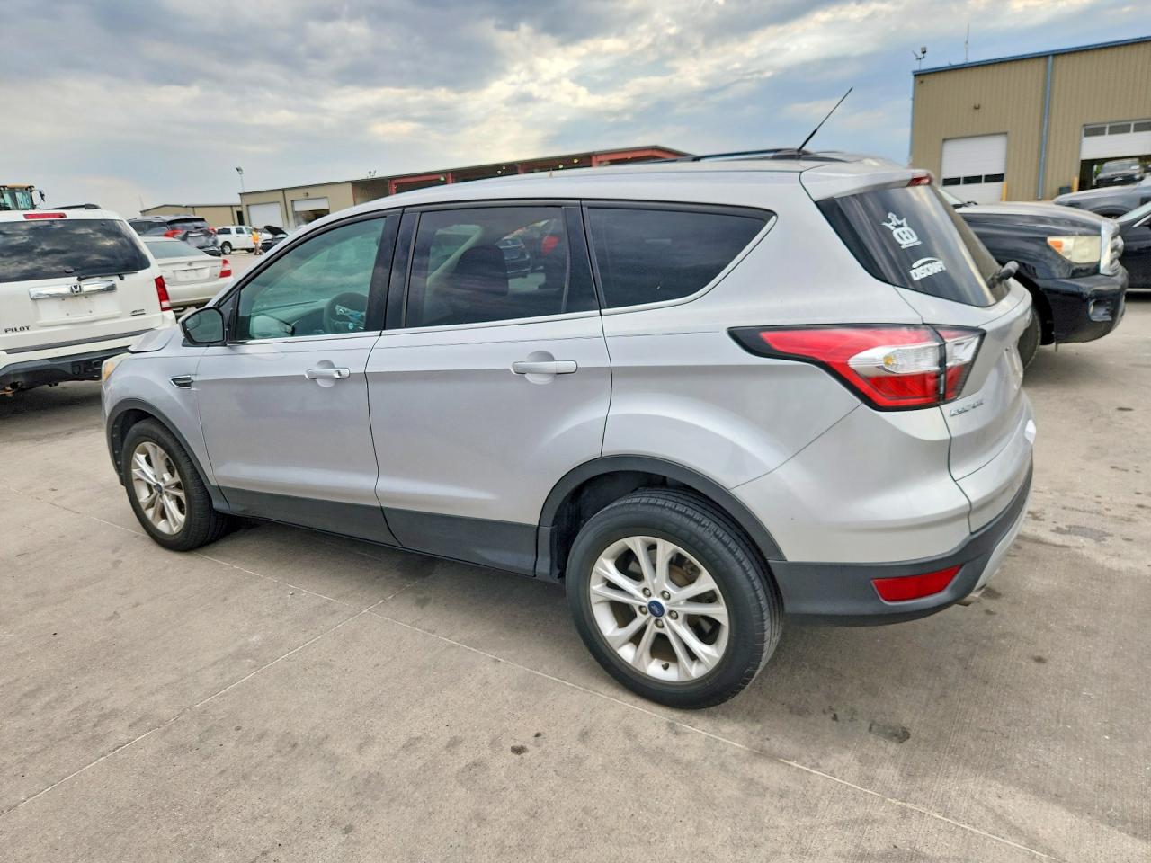 2017 FORD ESCAPE SE — снимка 2