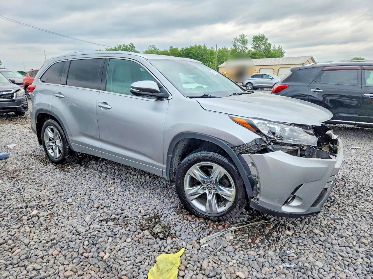 2017 TOYOTA HIGHLANDER LIMITED — снимка 4