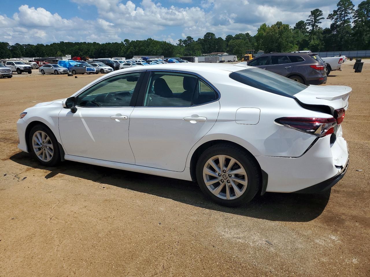 2023 TOYOTA CAMRY LE — снимка 2