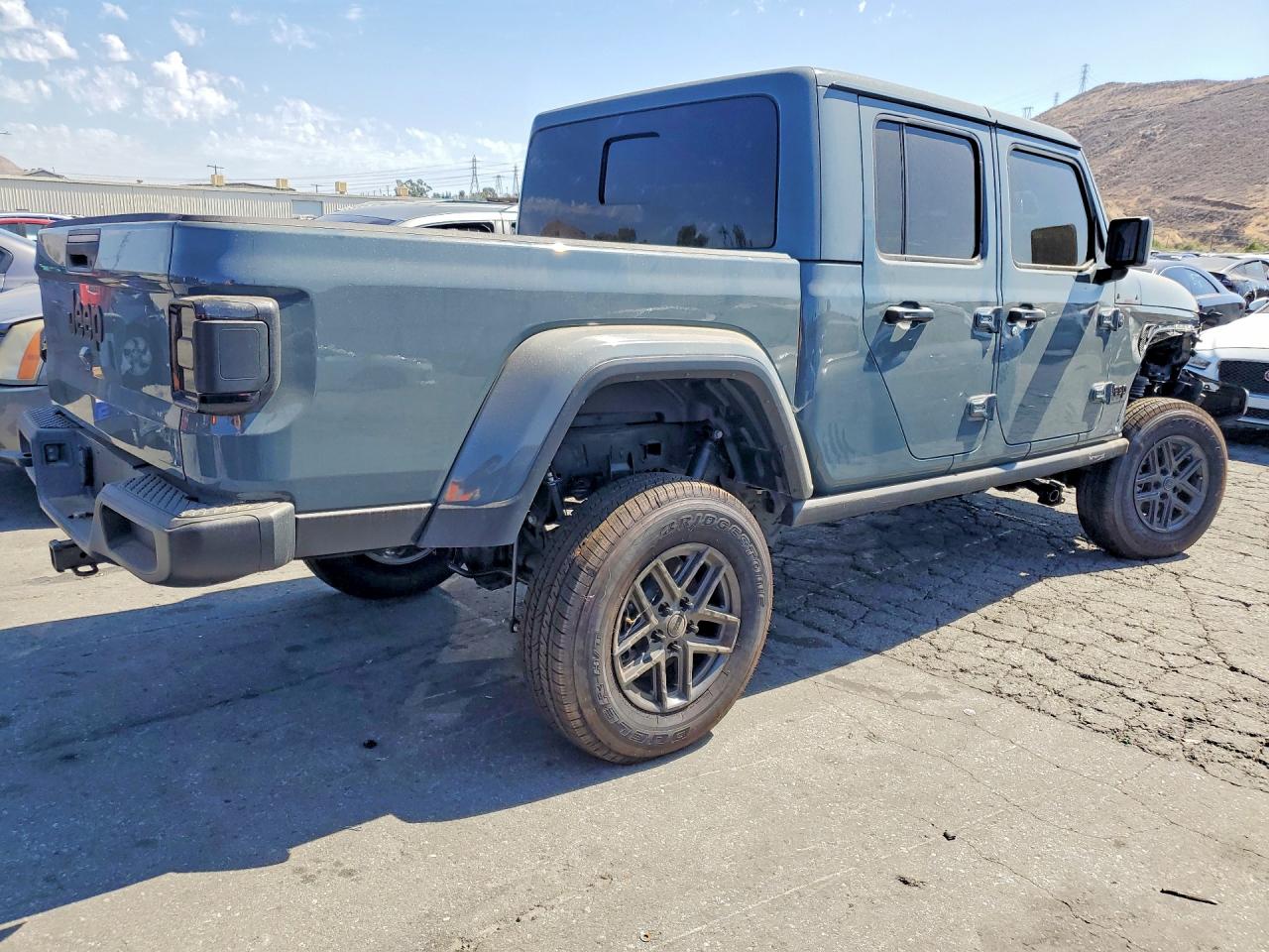 2025 JEEP GLADIATOR SPORT — снимка 3