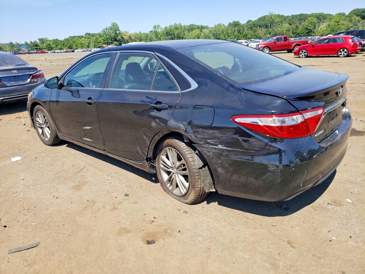 2017 TOYOTA CAMRY SE — снимка 2
