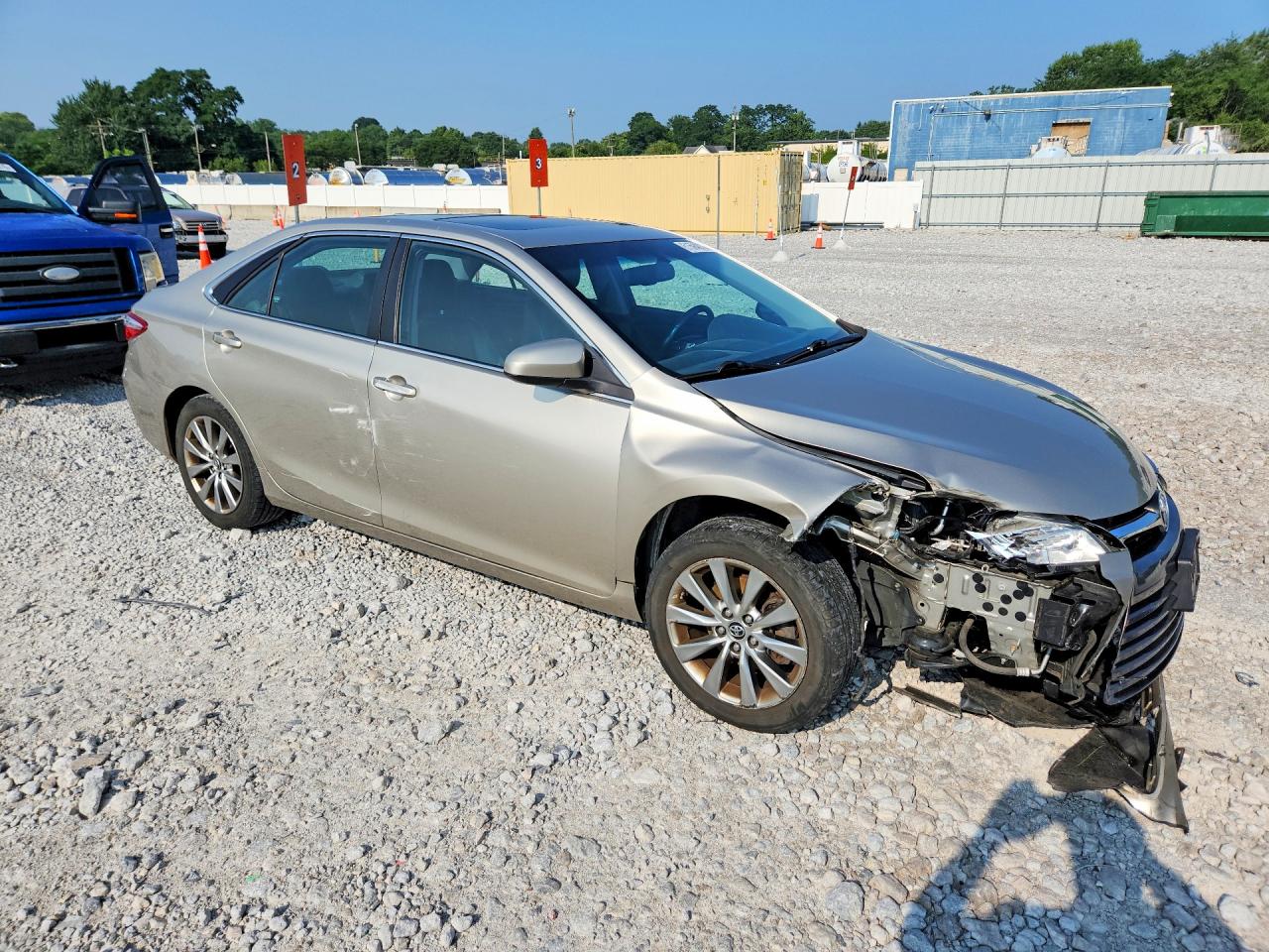 2015 TOYOTA CAMRY XLE — снимка 4