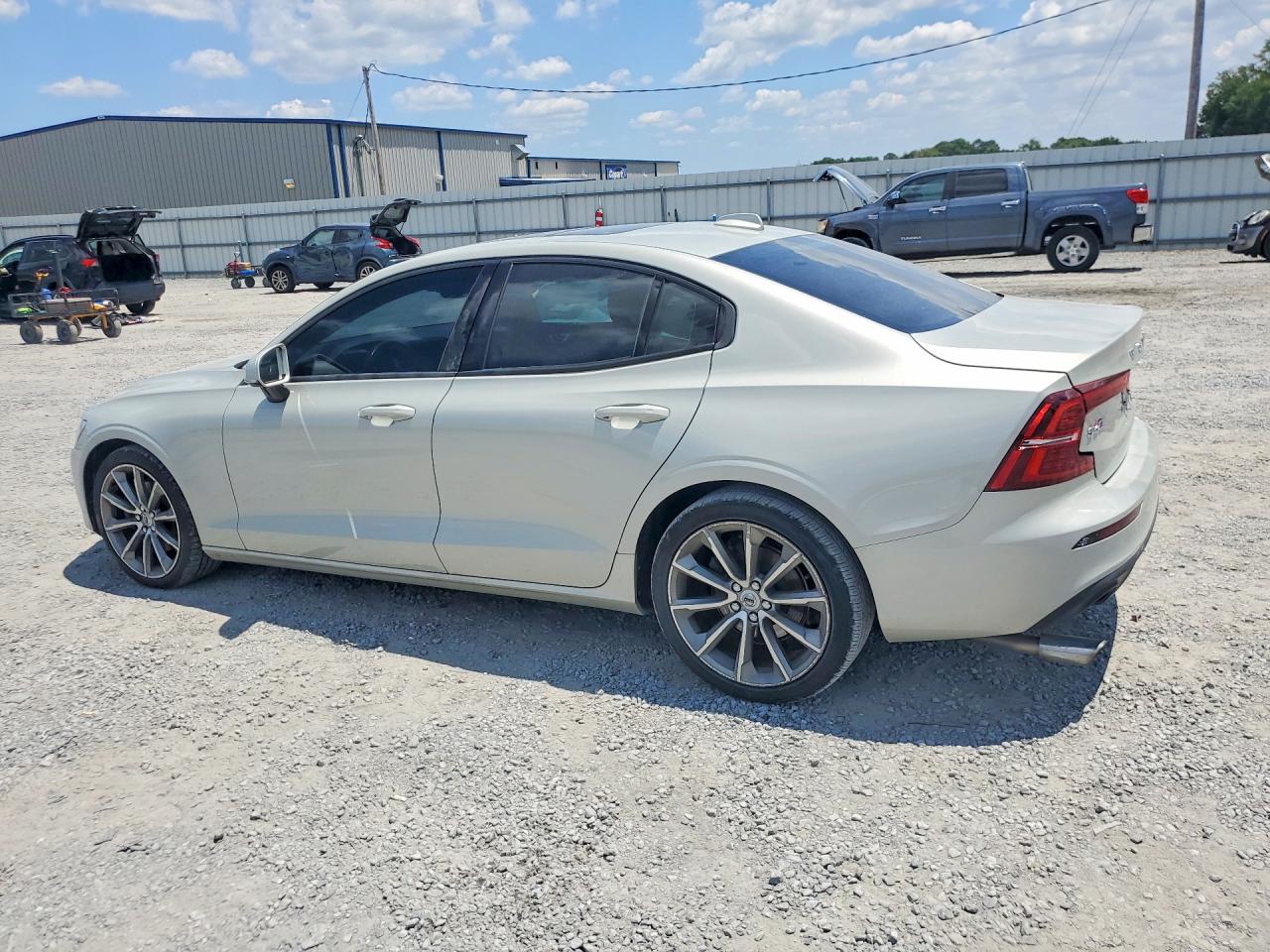 2021 VOLVO S60 T5 MOMENTUM — снимка 2