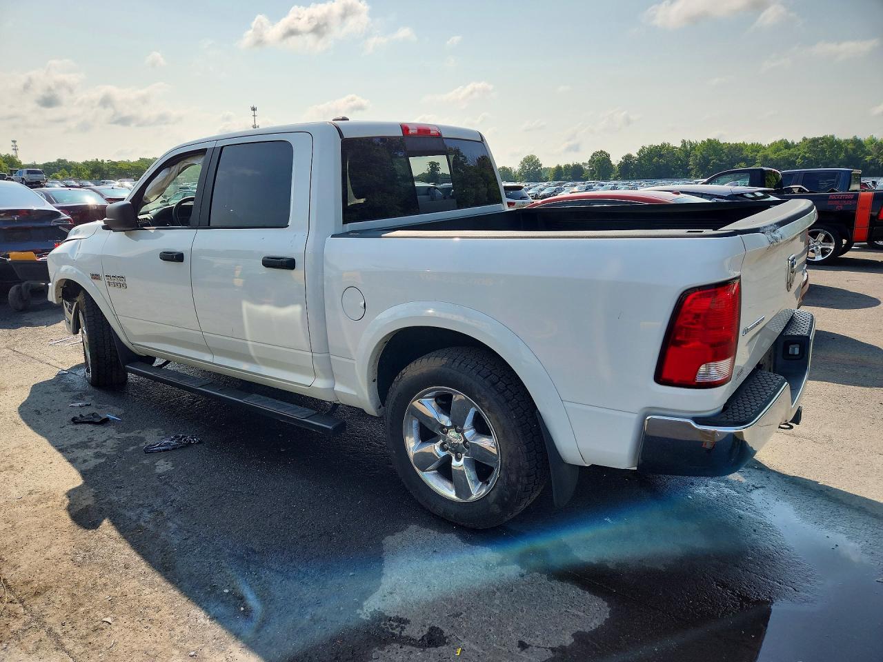 2018 RAM 1500 SLT — снимка 2