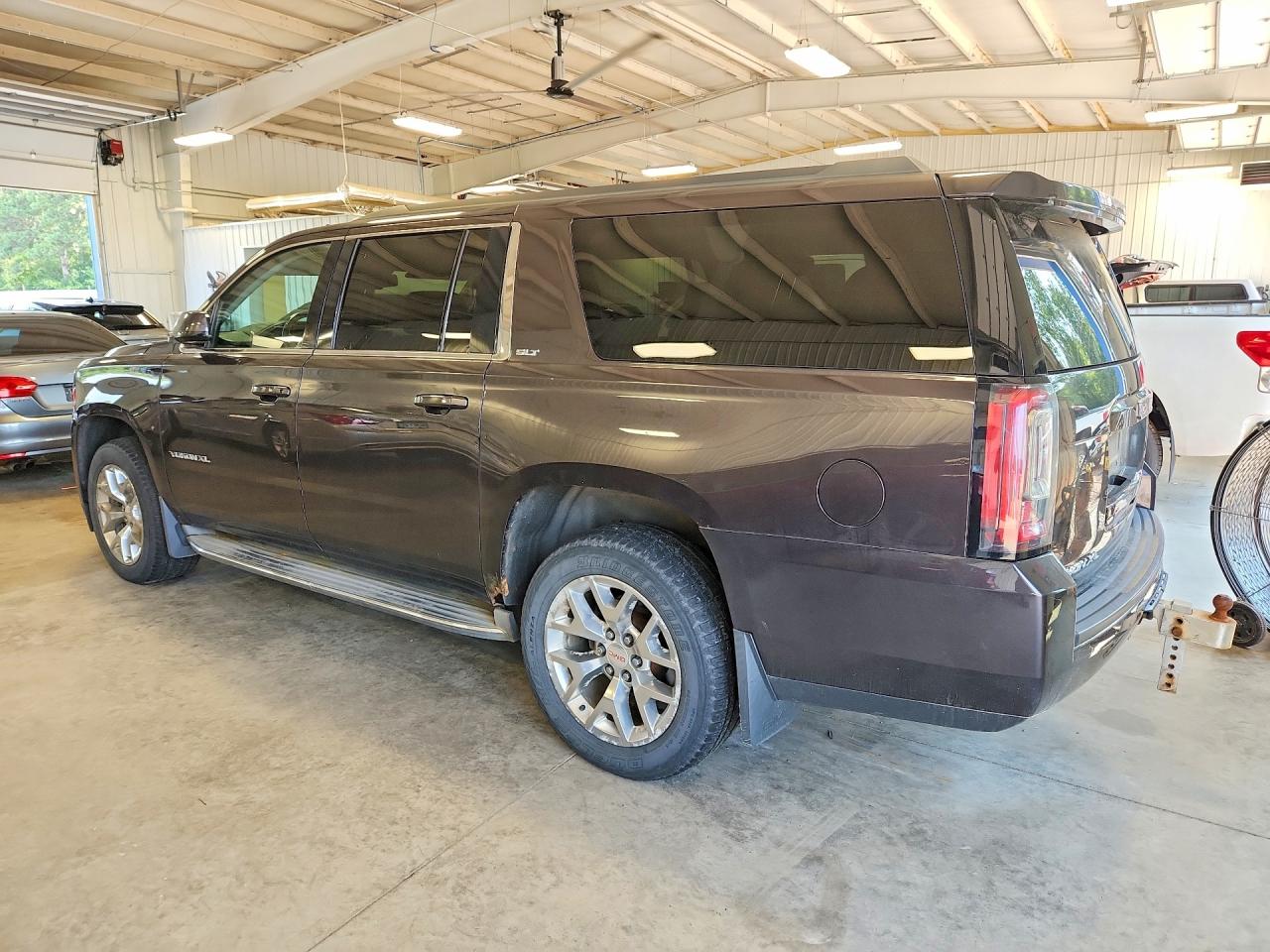 2015 GMC YUKON XL K1500 SLT — снимка 2
