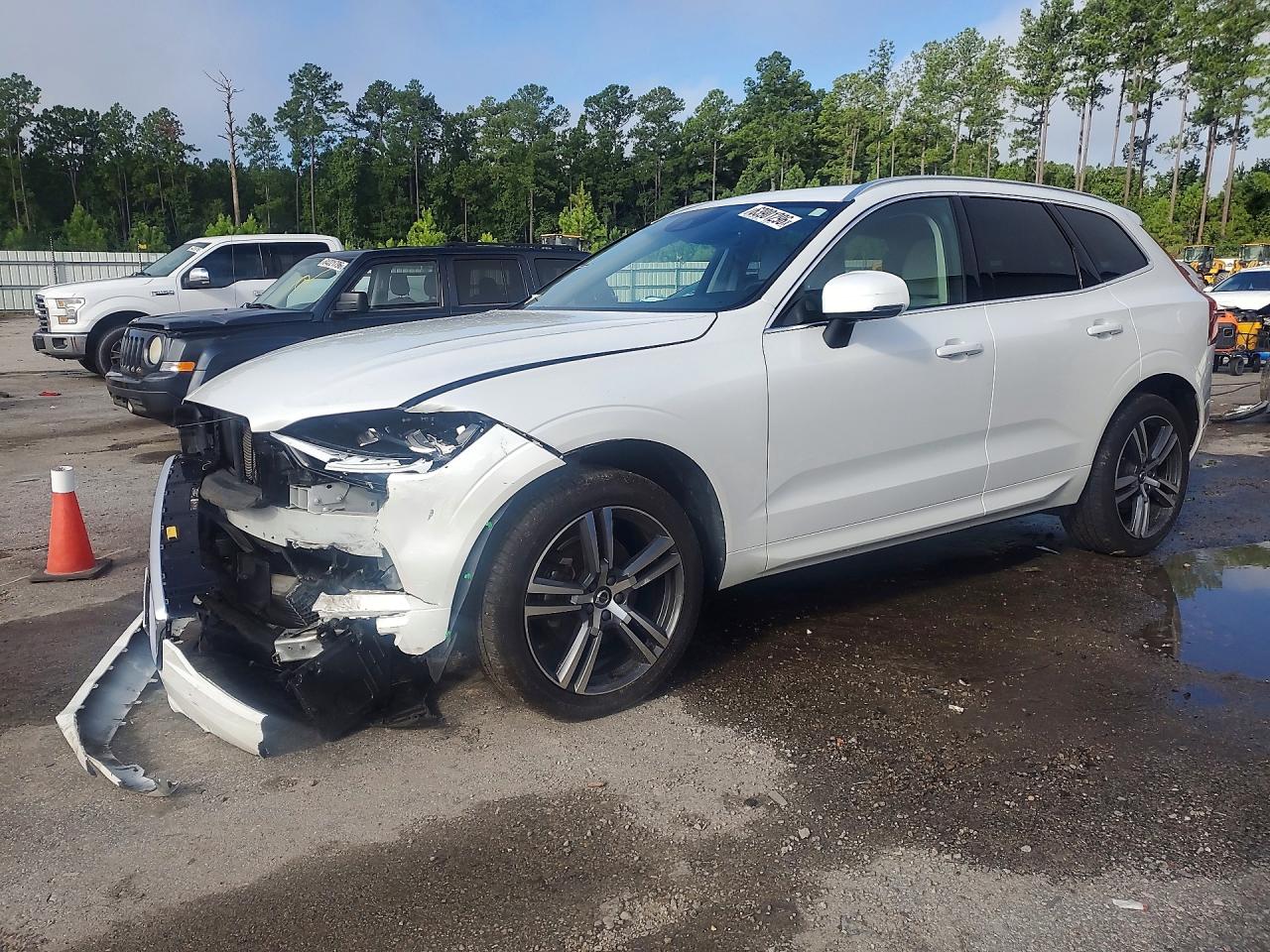 2021 VOLVO XC60 T5 MOMENTUM