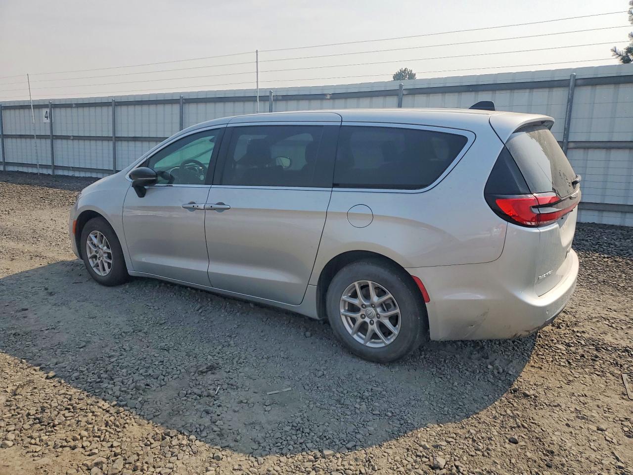 2026 CHRYSLER PACIFICA SELECT — снимка 2