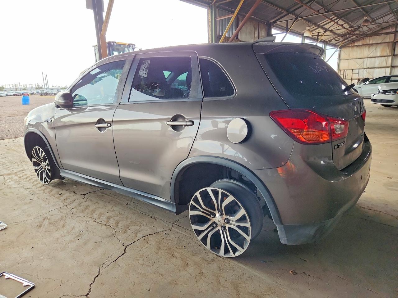 2017 MITSUBISHI OUTLANDER SPORT ES — снимка 2