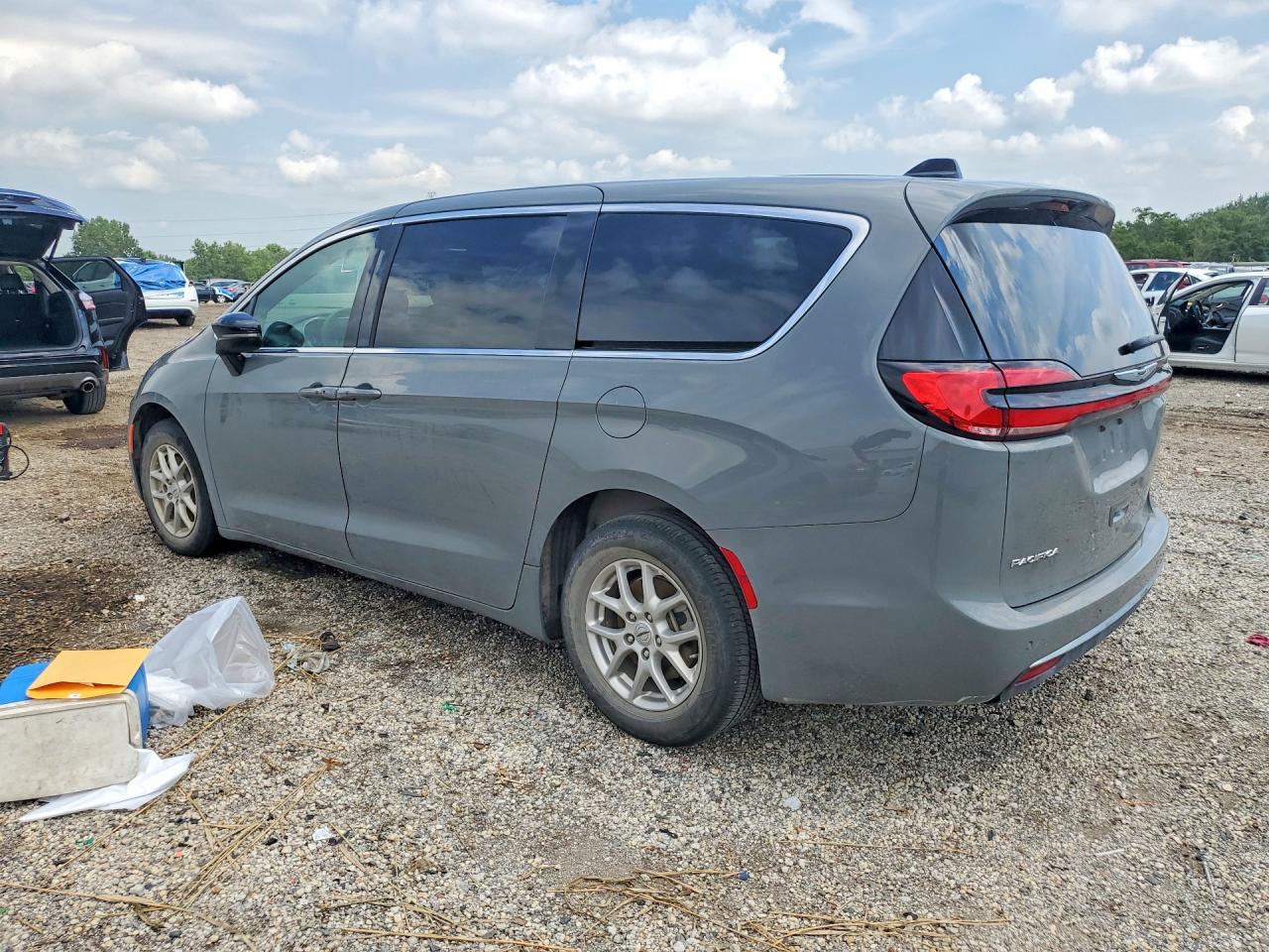 2025 CHRYSLER PACIFICA SELECT — снимка 2