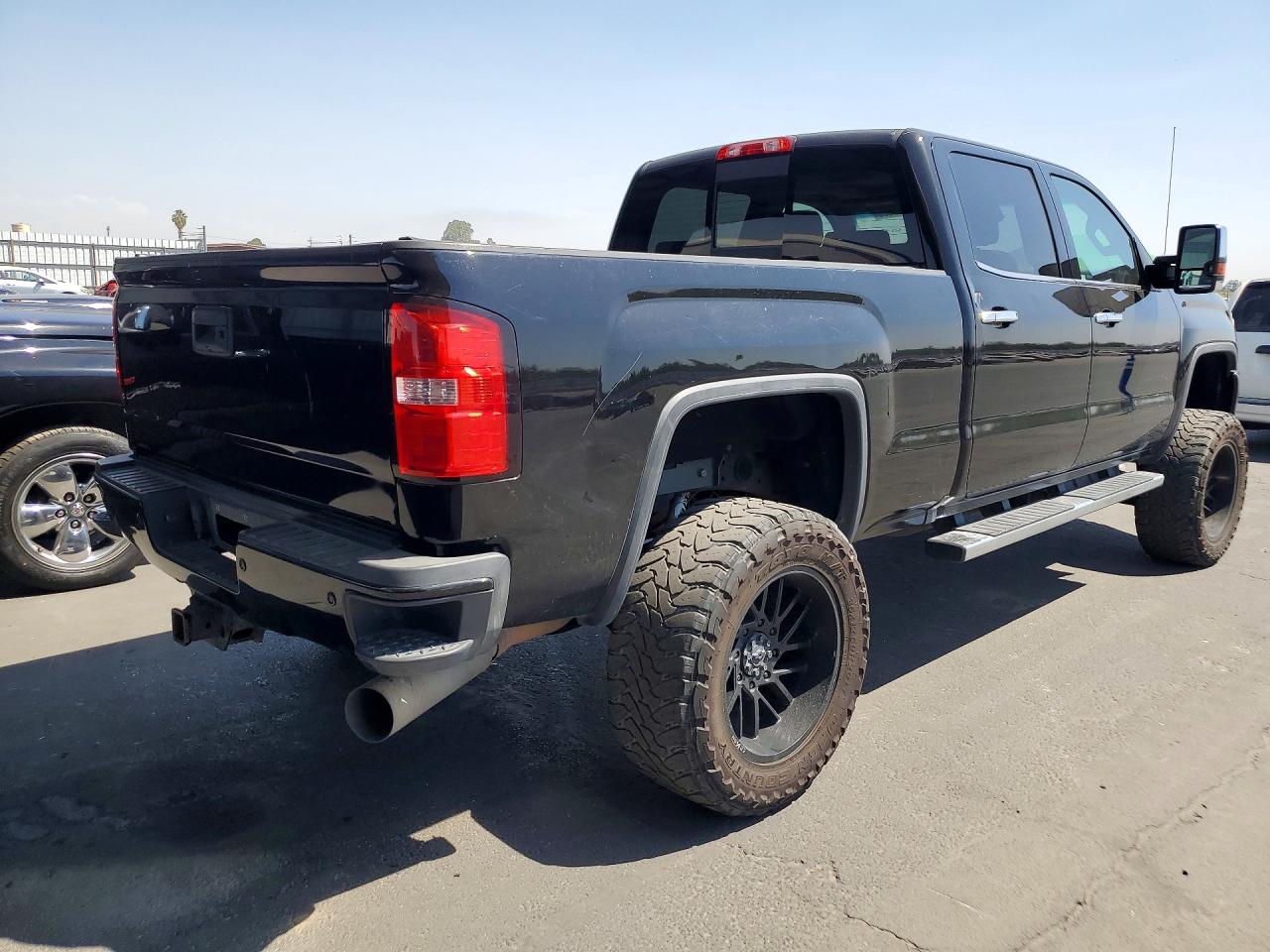 2019 GMC SIERRA K2500 DENALI — снимка 3