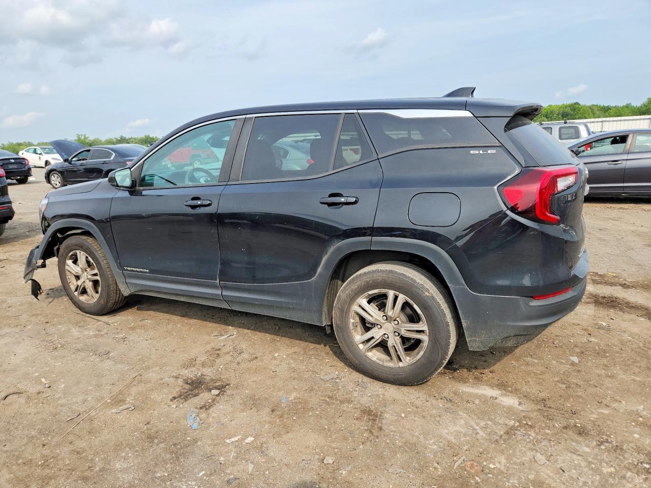 2022 GMC TERRAIN SLE — снимка 2